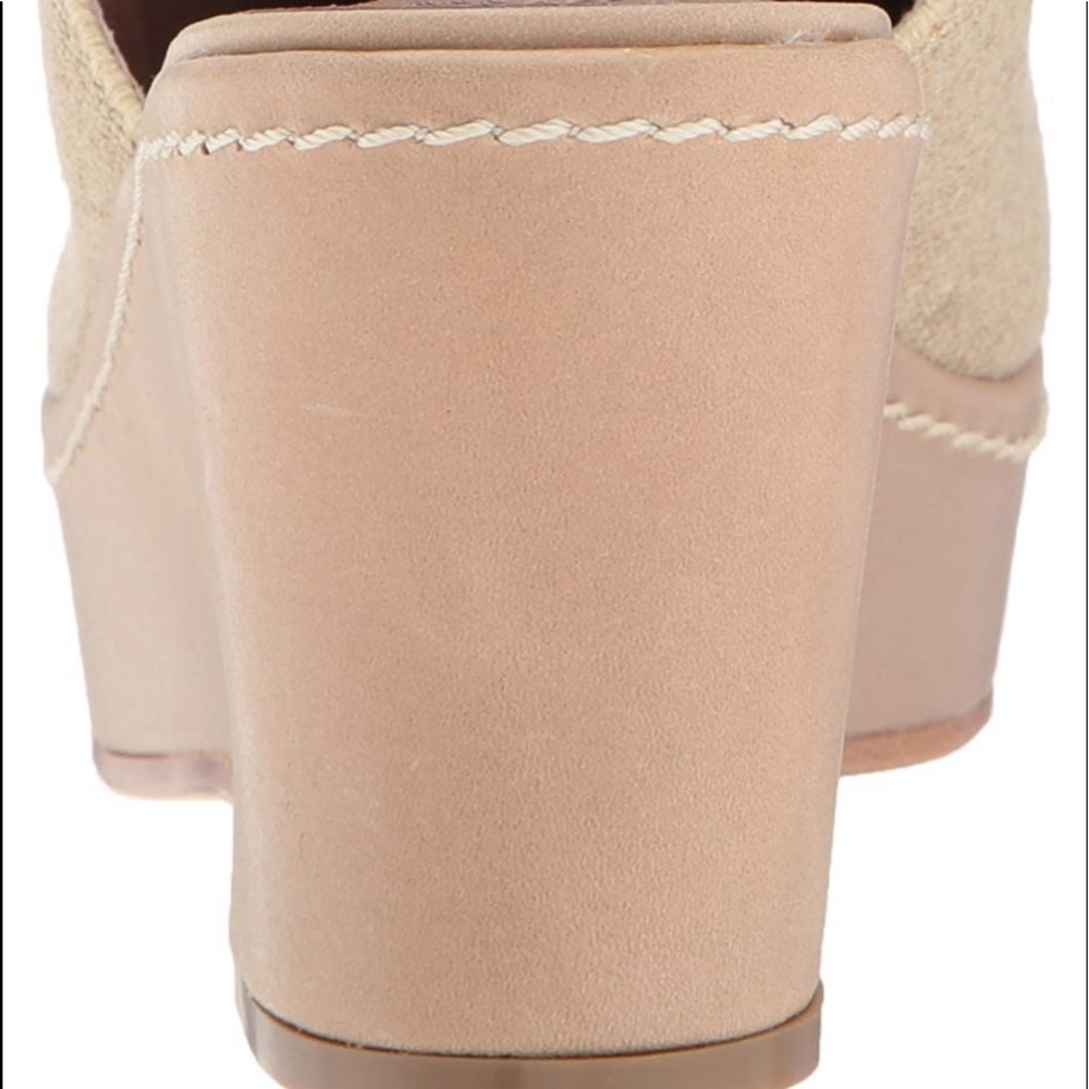 Donald Pliner- Natural Leather Lined Covered Heel - Picture 2 of 8